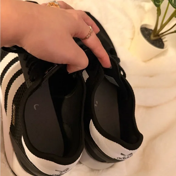 Adidas Black and White Sneakers with Gold Detail - Picture 6 of 7